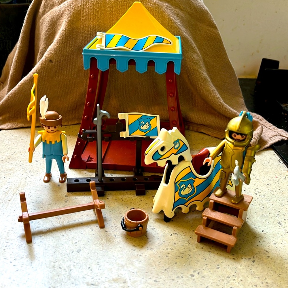 Playmobil knight set